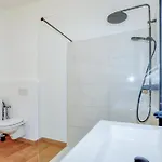 度假居 3 Bedroom Stunning In Saint-genis-des-fontai *