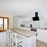 3 Bedroom Stunning In Saint-genis-des-fontai 度假居 Saint-Génis