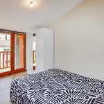 度假居 3 Bedroom Stunning In Saint-genis-des-fontai