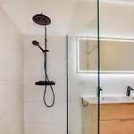 3 Bedroom Stunning In Saint-genis-des-fontai