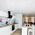 度假居 3 Bedroom Stunning In Saint-genis-des-fontai Saint-Génis