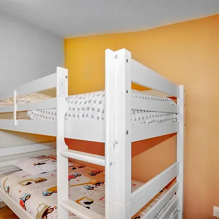 Casa vacanze Splendida Casa Con 3 Da Letto A Saint-génis-des-fontai
