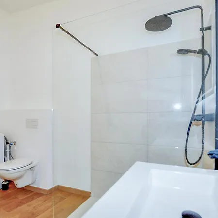 Casa vacanze Splendida Casa Con 3 Da Letto A Saint-génis-des-fontai *