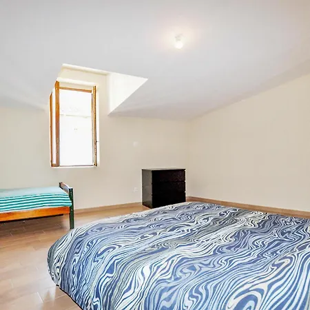 Casa vacanze Splendida Casa Con 3 Da Letto A Saint-génis-des-fontai