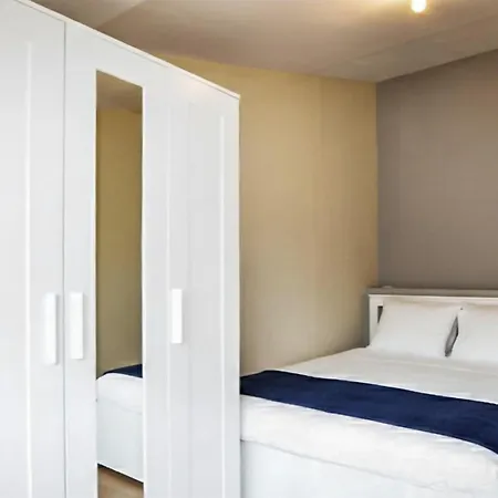 度假居 3 Bedroom Stunning In Saint-genis-des-fontai *