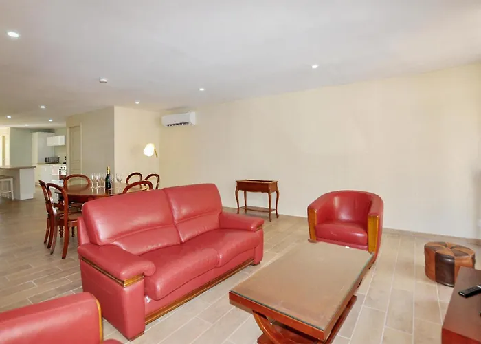 3 Bedroom In Saint-genis-des-fontai Saint-Génis