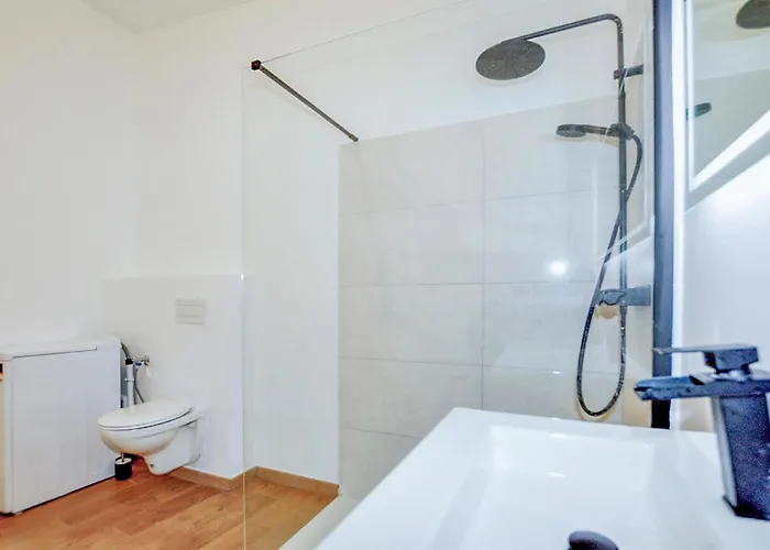 Dom wakacyjny 3 Bedroom In Saint-genis-des-fontai *