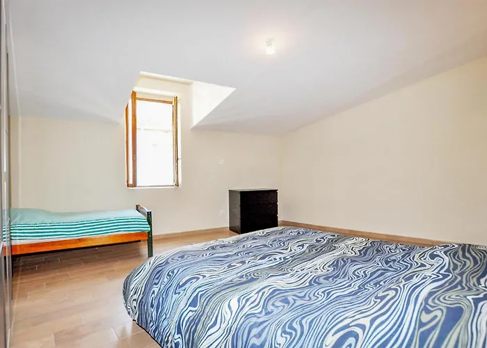 Dom wakacyjny 3 Bedroom In Saint-genis-des-fontai
